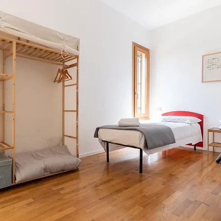 Semesterbostad Casa 2 Mari